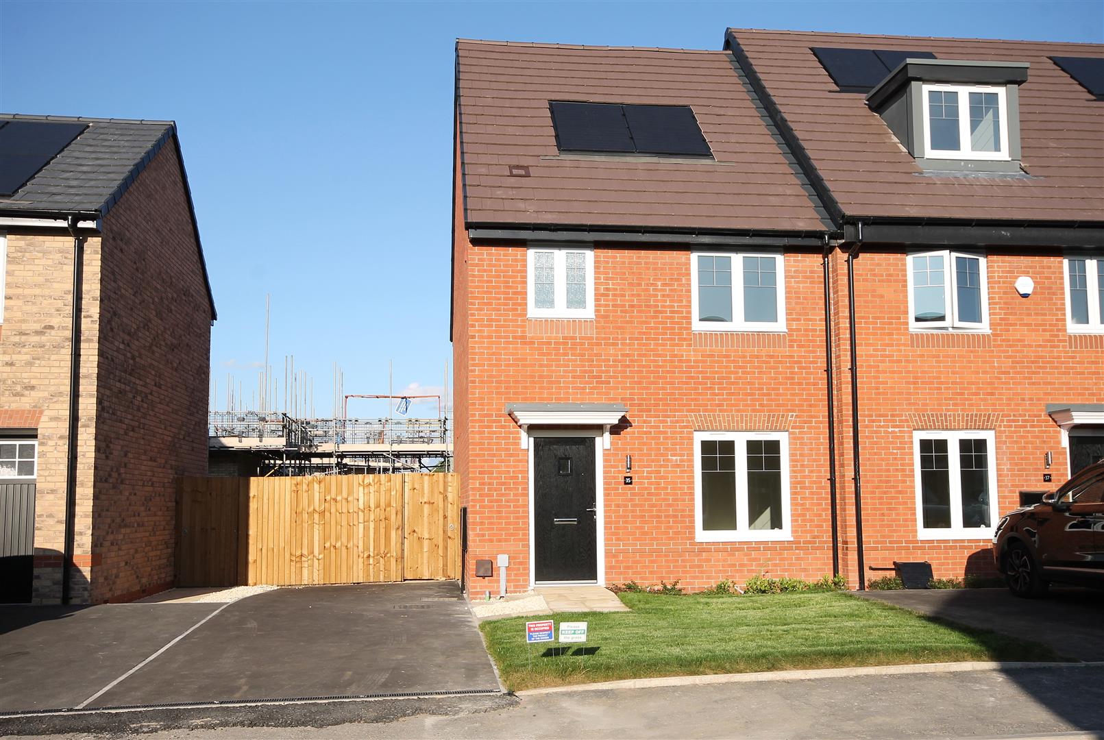 3 Bedroom House To Rent image 1